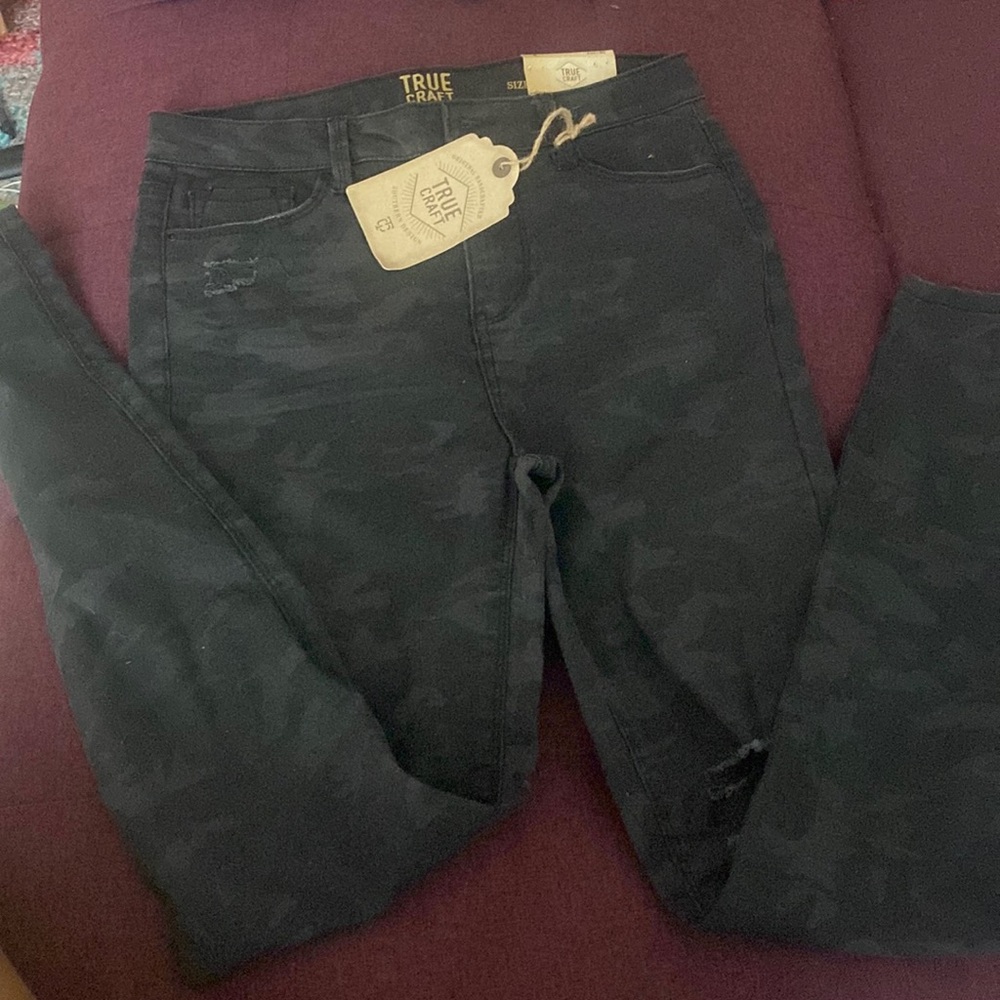 Size 9 Camo Jeans (True Craft Brand)